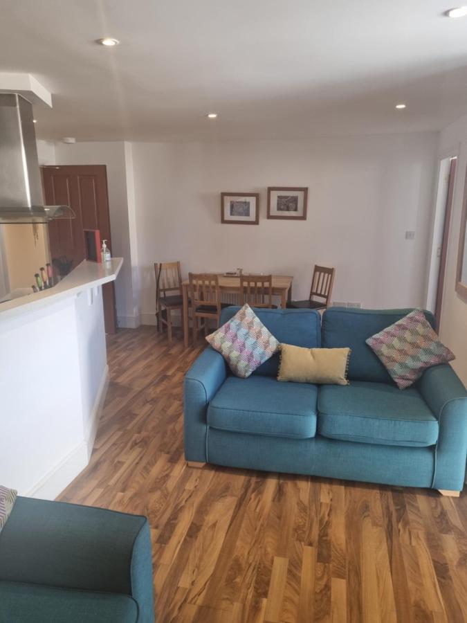 Stunning Spacious Apartment On River Ness อินเวอร์เนส ภายนอก รูปภาพ