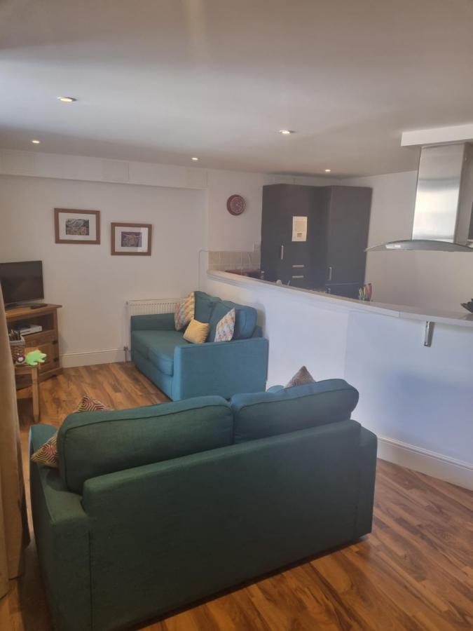 Stunning Spacious Apartment On River Ness อินเวอร์เนส ภายนอก รูปภาพ