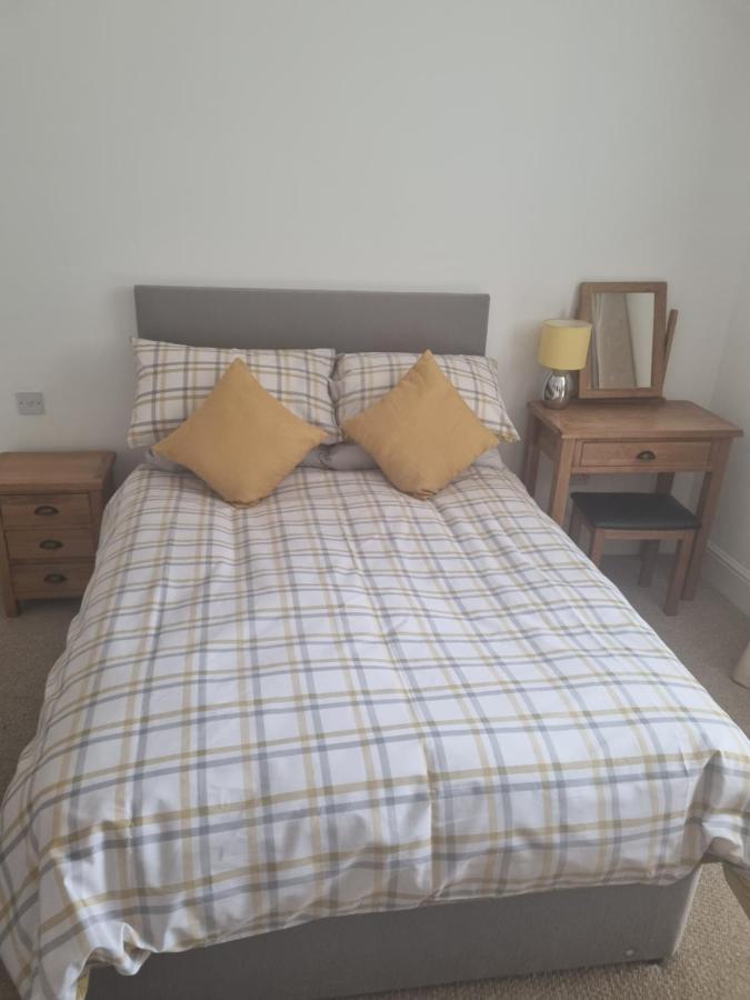 Stunning Spacious Apartment On River Ness อินเวอร์เนส ภายนอก รูปภาพ