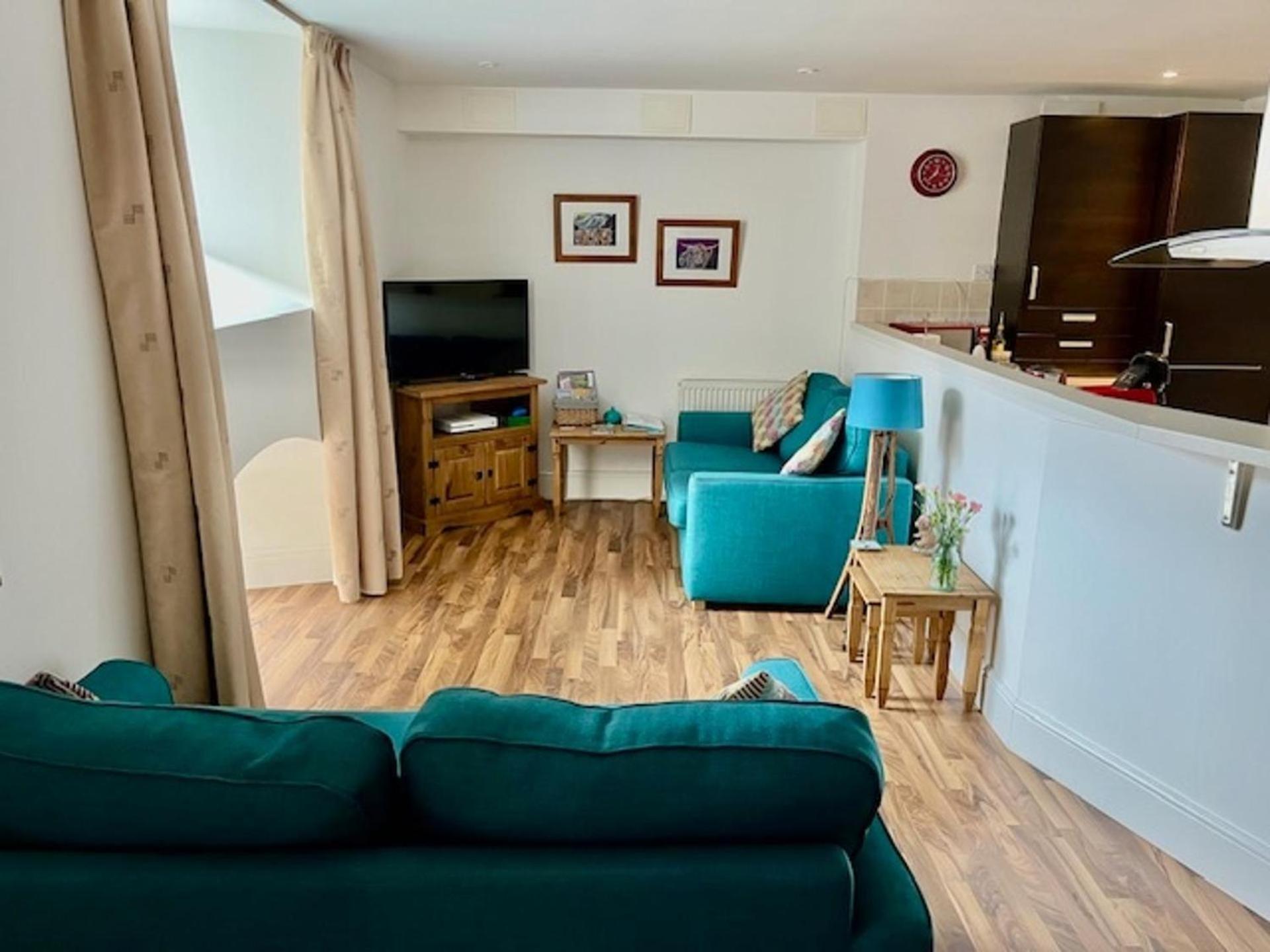 Stunning Spacious Apartment On River Ness อินเวอร์เนส ภายนอก รูปภาพ