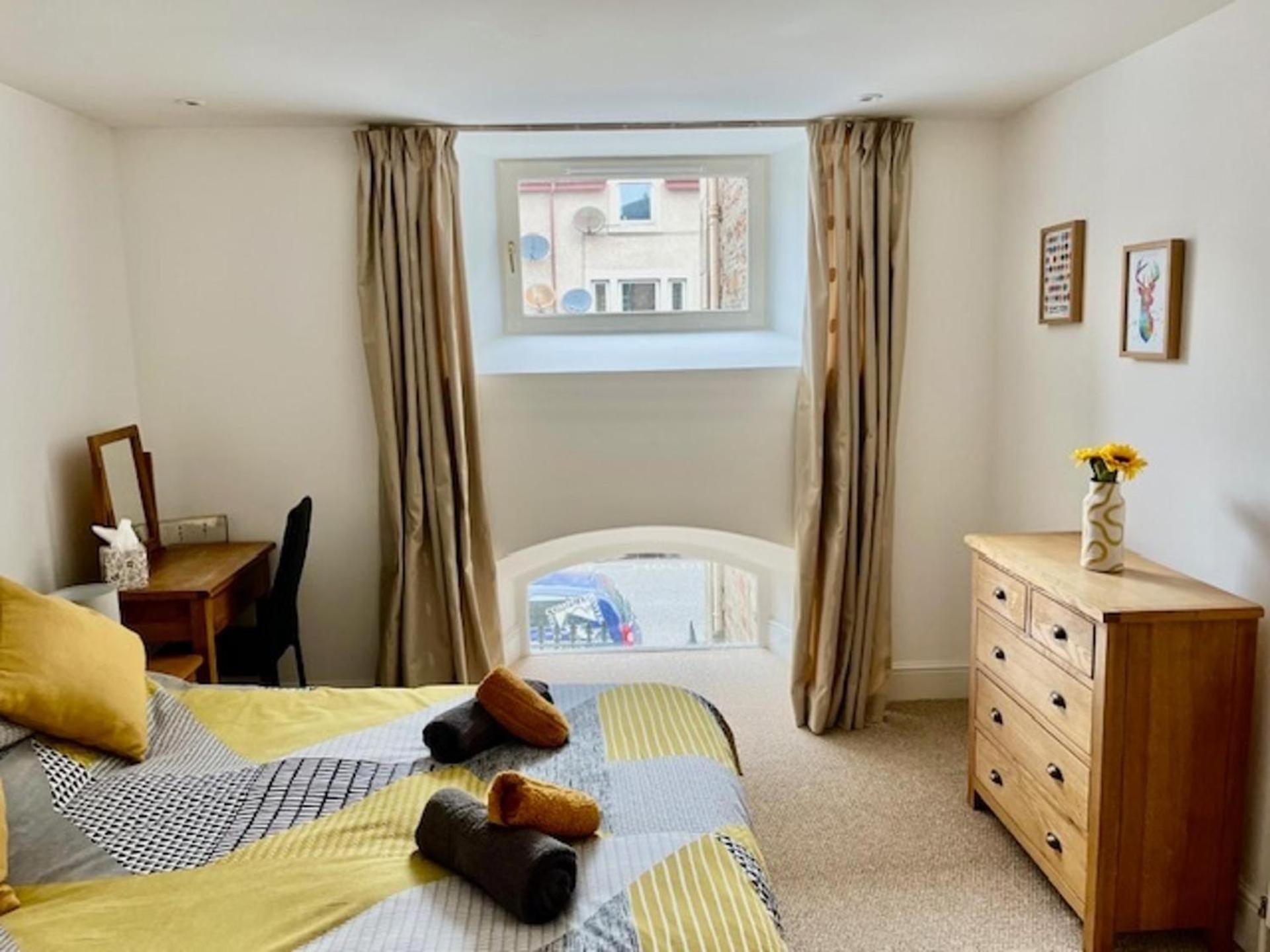 Stunning Spacious Apartment On River Ness อินเวอร์เนส ภายนอก รูปภาพ
