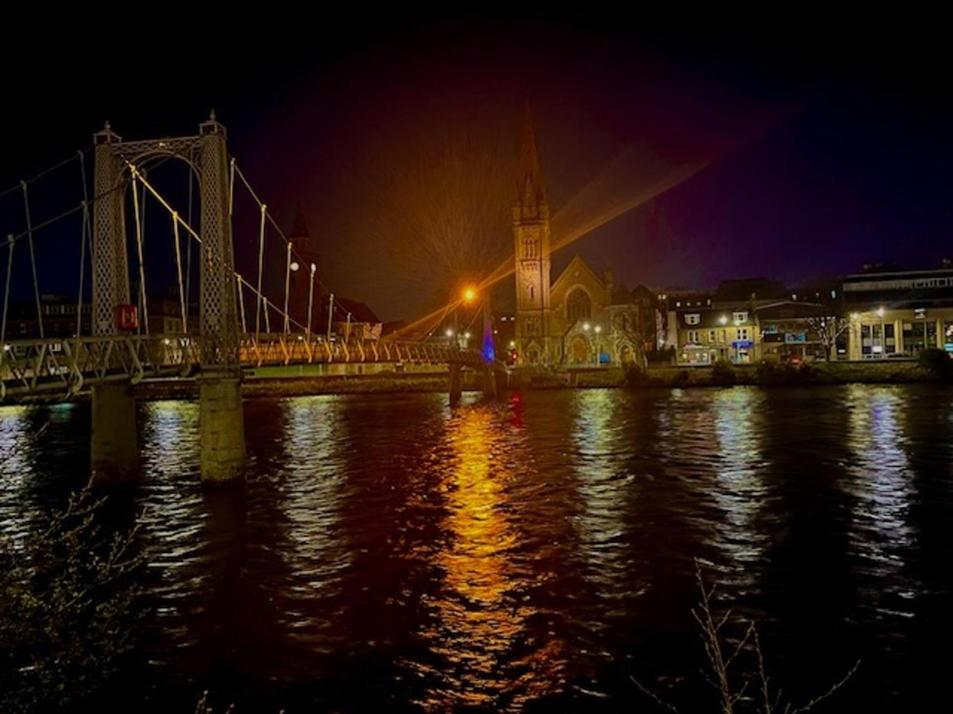 Stunning Spacious Apartment On River Ness อินเวอร์เนส ภายนอก รูปภาพ